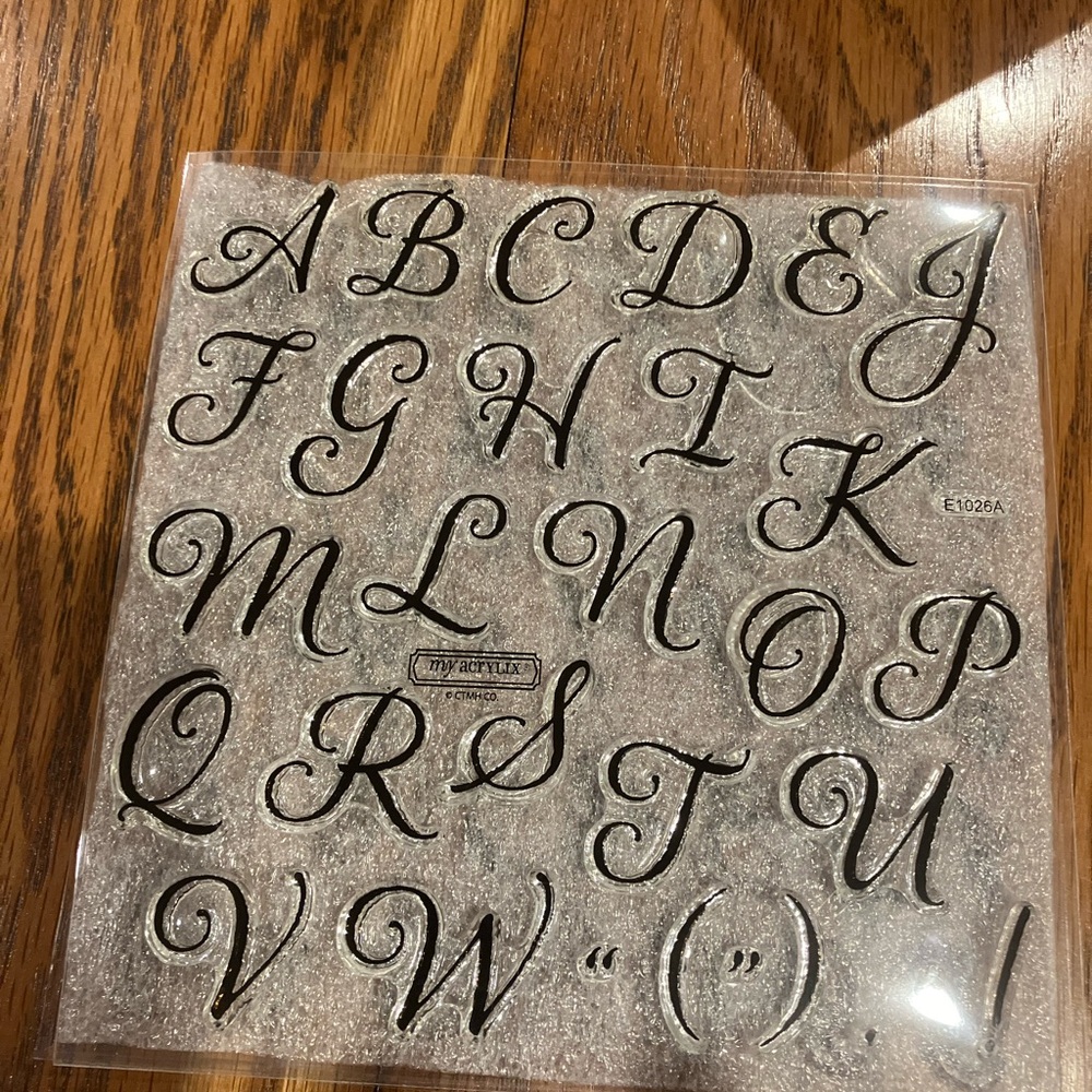 Close to My Heart  E1020 Vogue Alphabet - My Acrylix Stamps